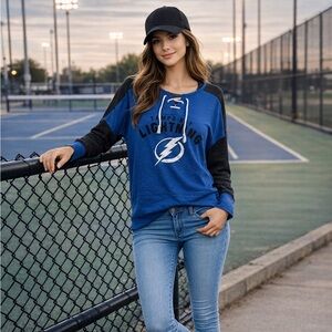 NHL Tampa Bay Lightning Fleeced Long Sleeve Lace Up Blue Pullover Shirt Sz S
